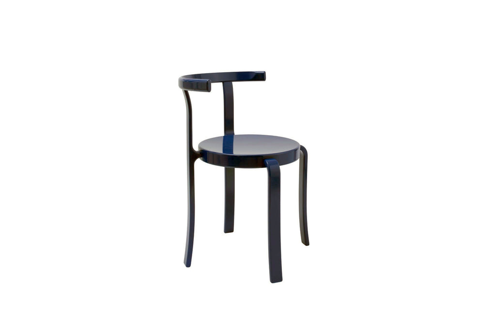 8002 Designer Stuhl von Magnus Olesen in Hochglanzlack, schwarz