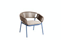 GROF Outdoor-Sessel mit blauer Stahlkonstruktion und beigem Sitzkissen