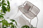 KAPUA Designer Gartensofa unter Pflanzenlicht – stilvolles Ambiente