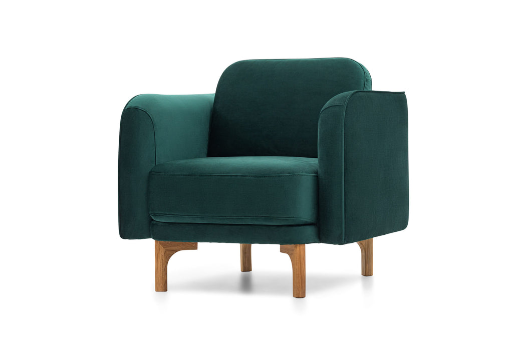 Mit gepolsterten Armlehnen – schräge Ansicht