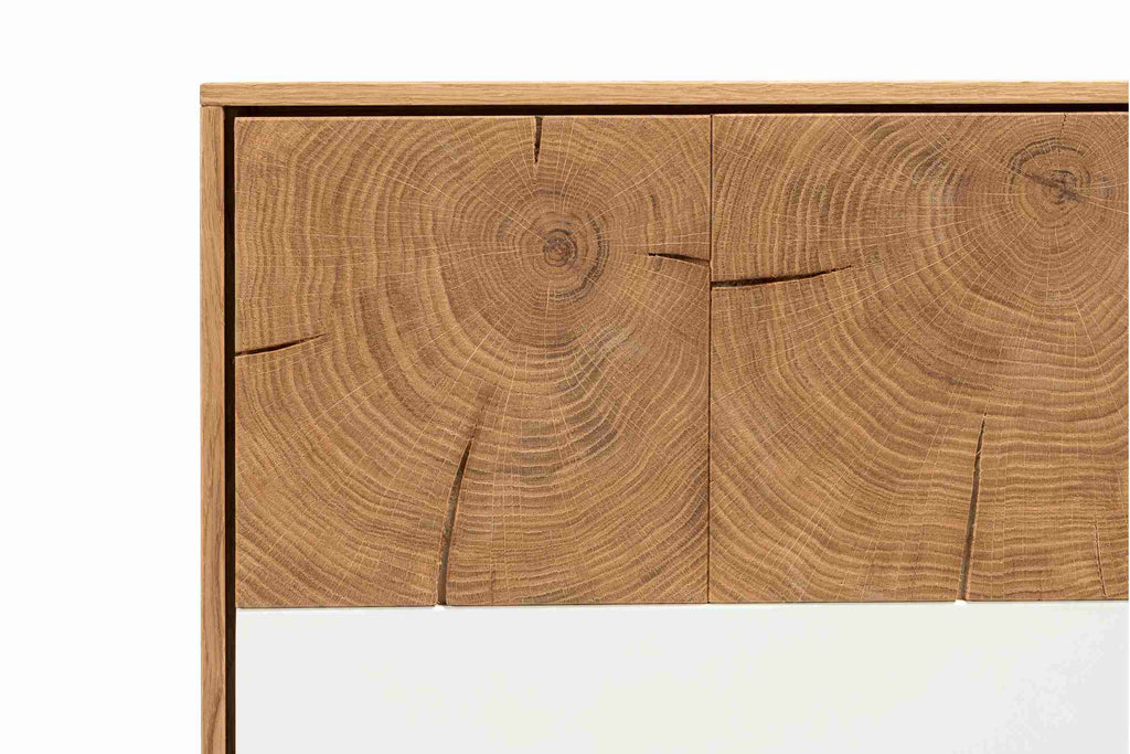 Detailaufnahme der Kantenverarbeitung des Sideboards
