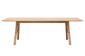 MALIN Designer Esstisch, Frontansicht, aus hellem Eichenholz, modernes und minimalistisches Design