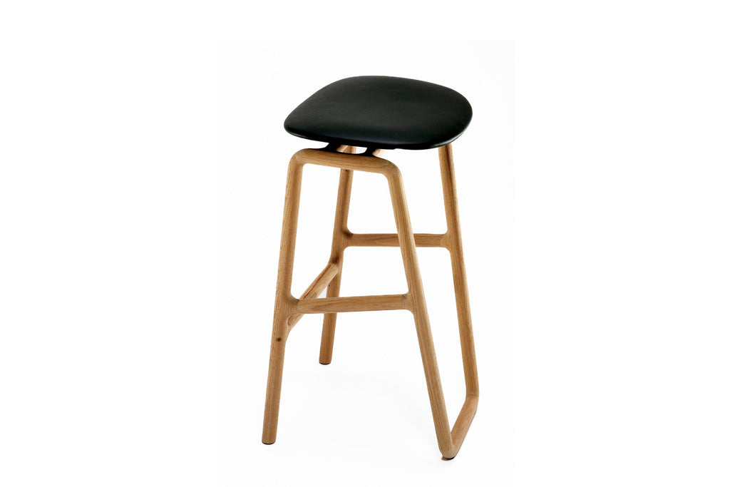 MARSHALL Designer Barhocker aus Massivholz mit Ledersitz – Seitenansicht