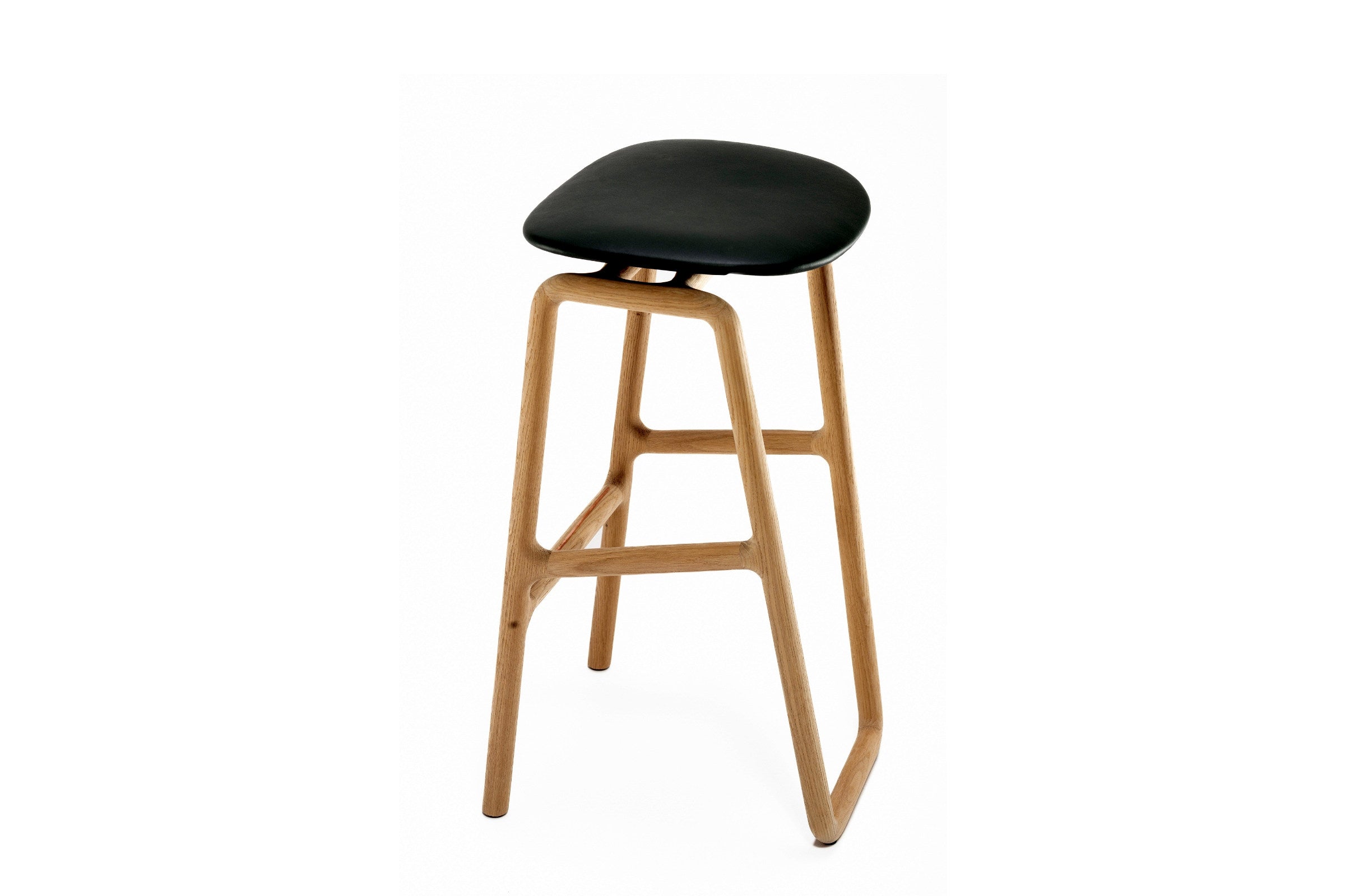 MARSHALL Designer Barhocker aus Massivholz mit Ledersitz – Seitenansicht