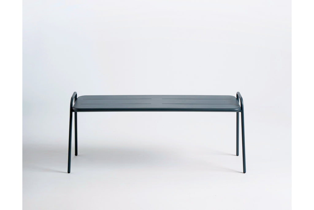 Gartensitzbank von C by GARDA – Frontansicht