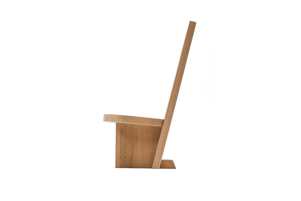 Minimalistischer Hochstuhl RUDI von der Seite