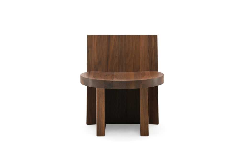 Vorderansicht des RUDI Designer Stuhls aus Massivholz