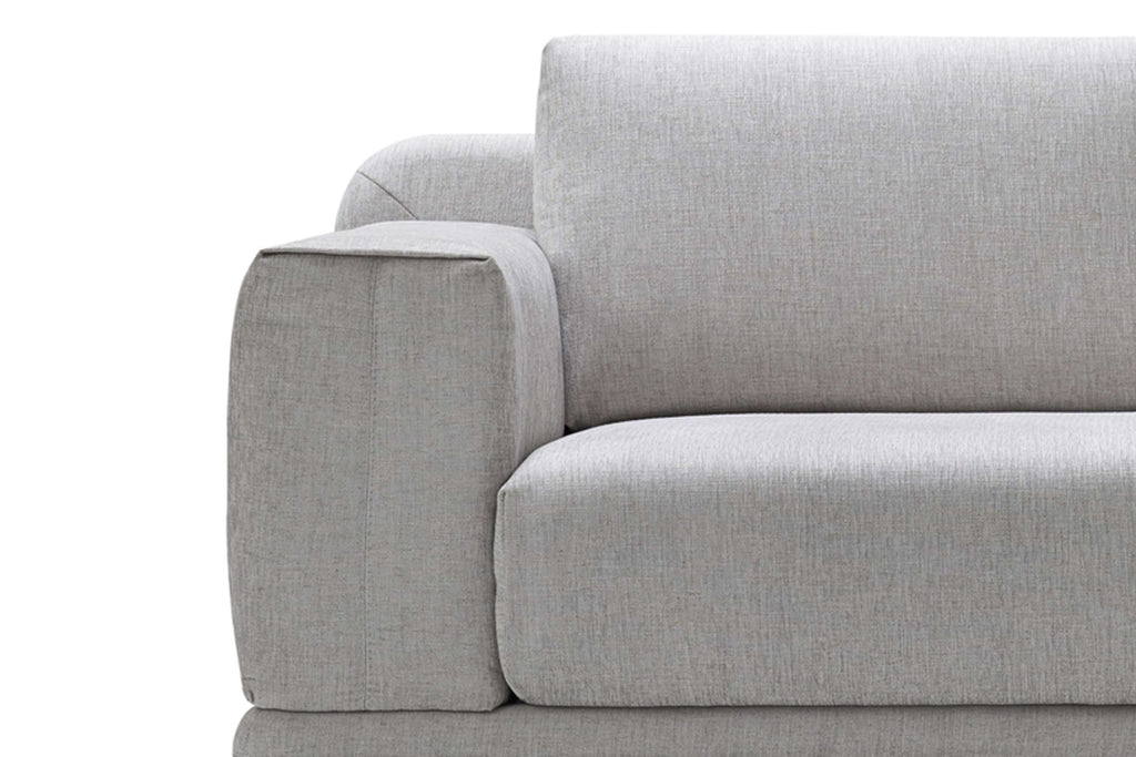 Ecksofa von EXTRAFORM Detailansicht der gepolsterten Armlehne