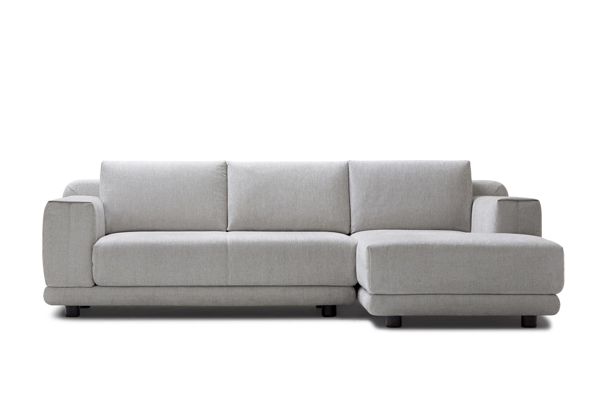 Mit Chaiselongue rechts in Frontansicht