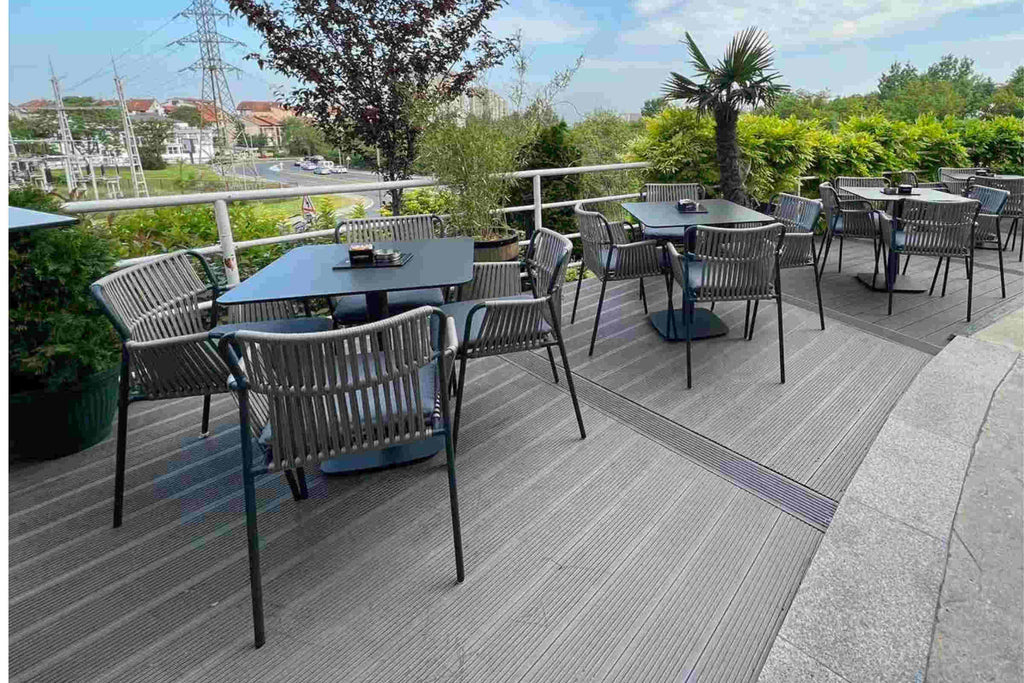 Restaurant Terrasse Tisch – langlebiger Outdoor Tisch