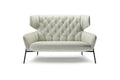 VIGO Designer Sofa in hellem Leder mit schwarzem Metallgestell, elegante Frontansicht